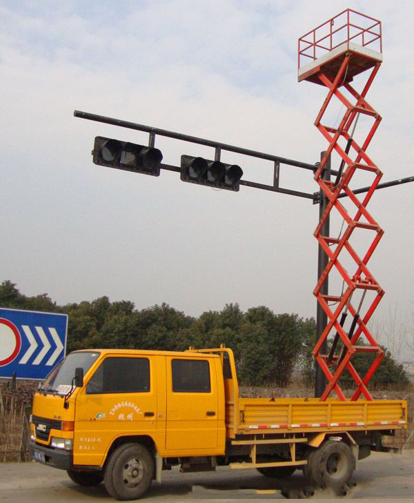 剪叉車(chē)載式液壓升降平臺(tái)